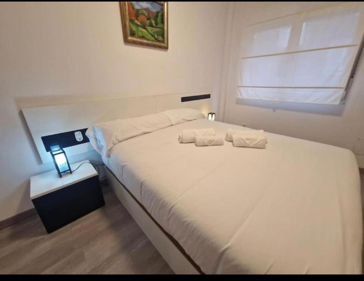 Apartamento Con Terraza Y Parking Gijón Rum bild