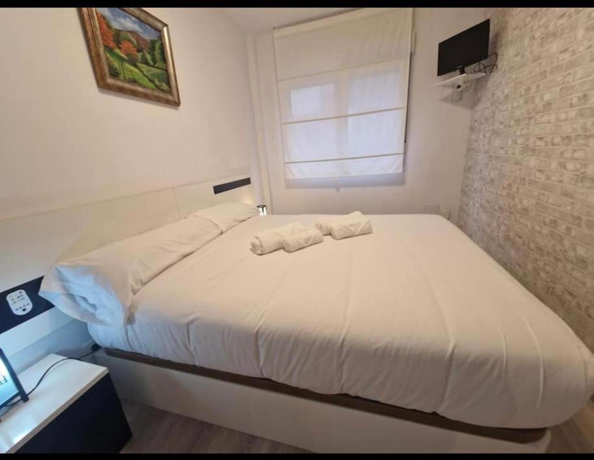 Apartamento Con Terraza Y Parking Gijón Rum bild